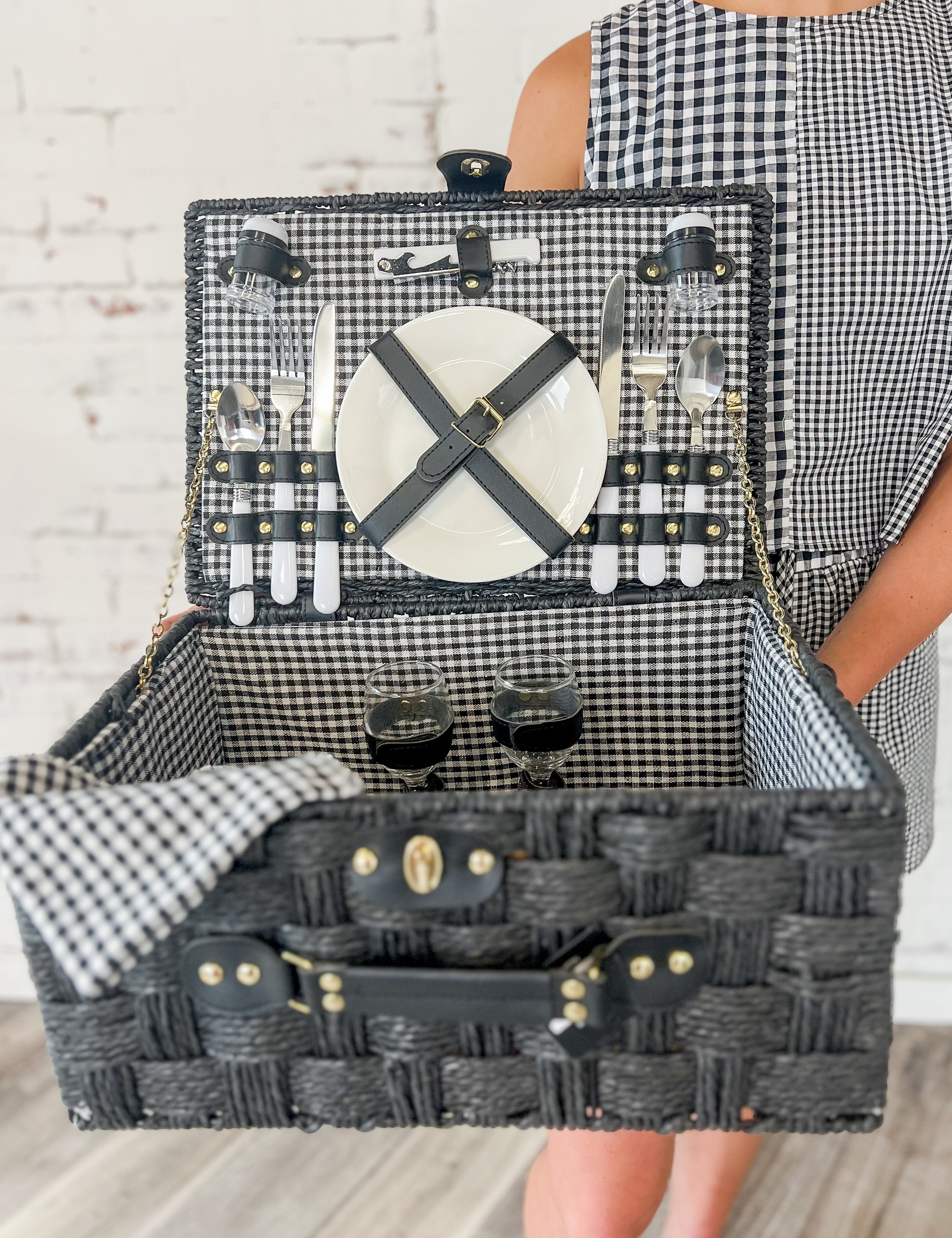 Picnic basket 