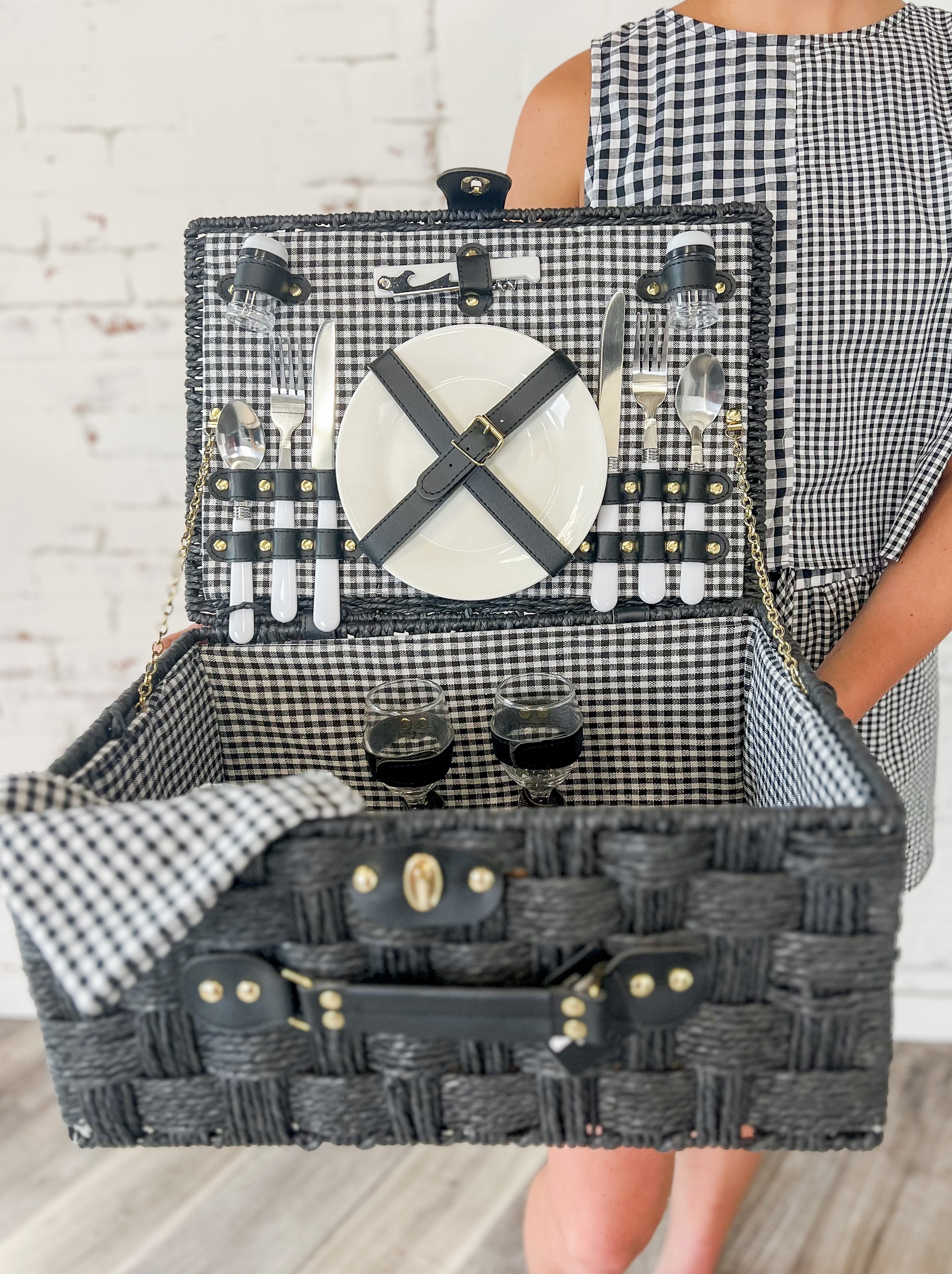 Picnic basket 