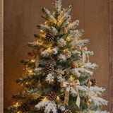 Decorated Pine Tree With Snow | 16x24
