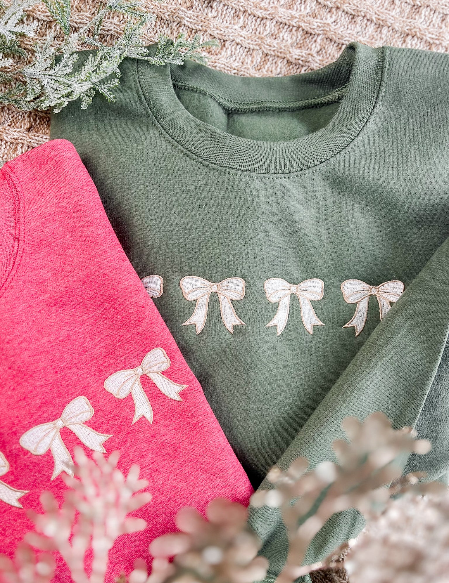 Bows Embroidered Crewneck