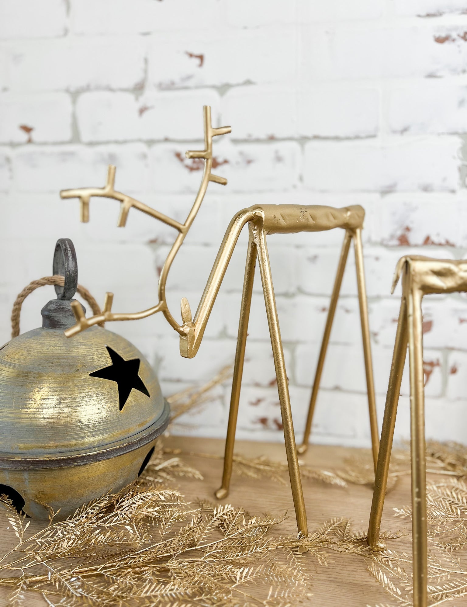Gold Head Down Deer