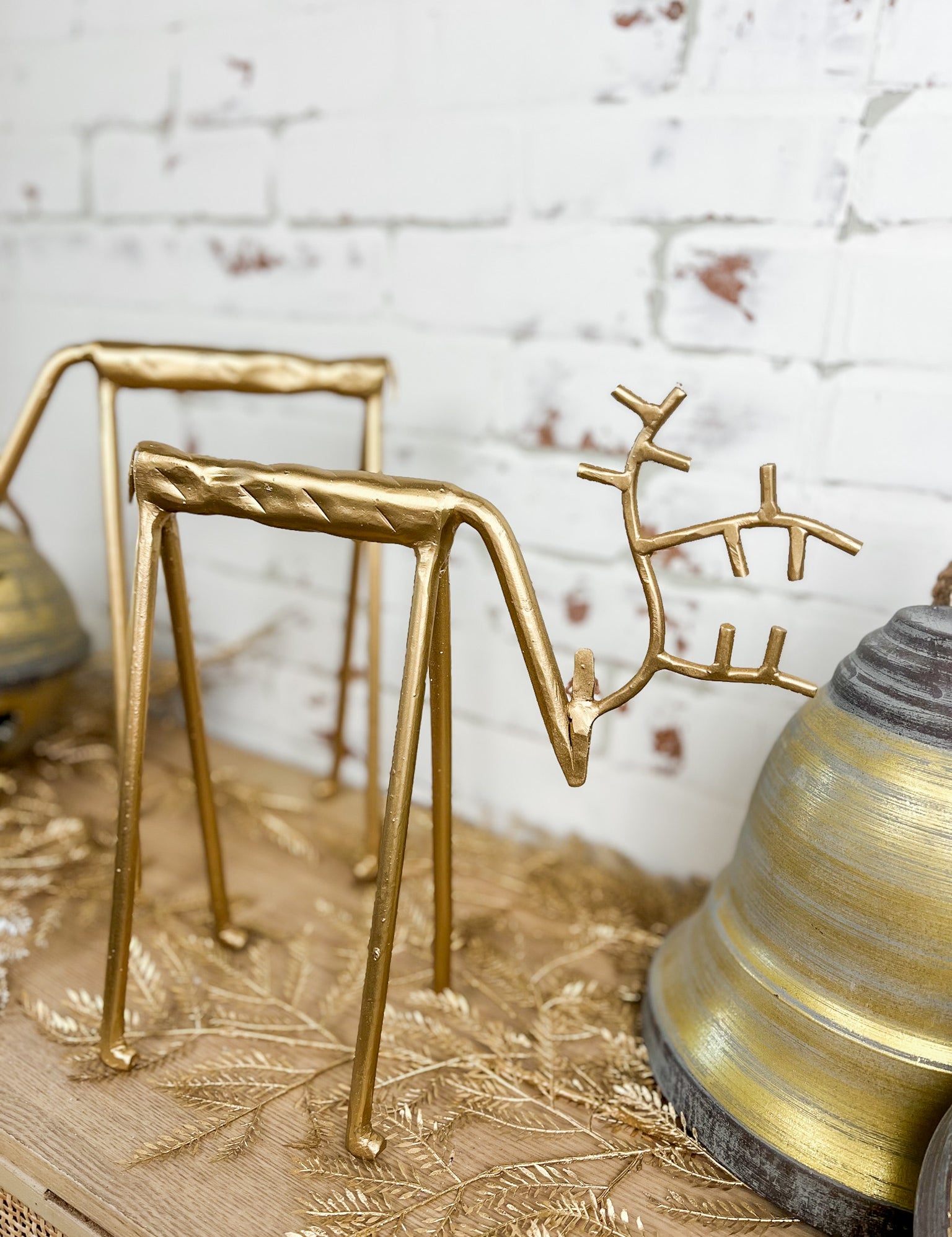 Gold Head Down Deer