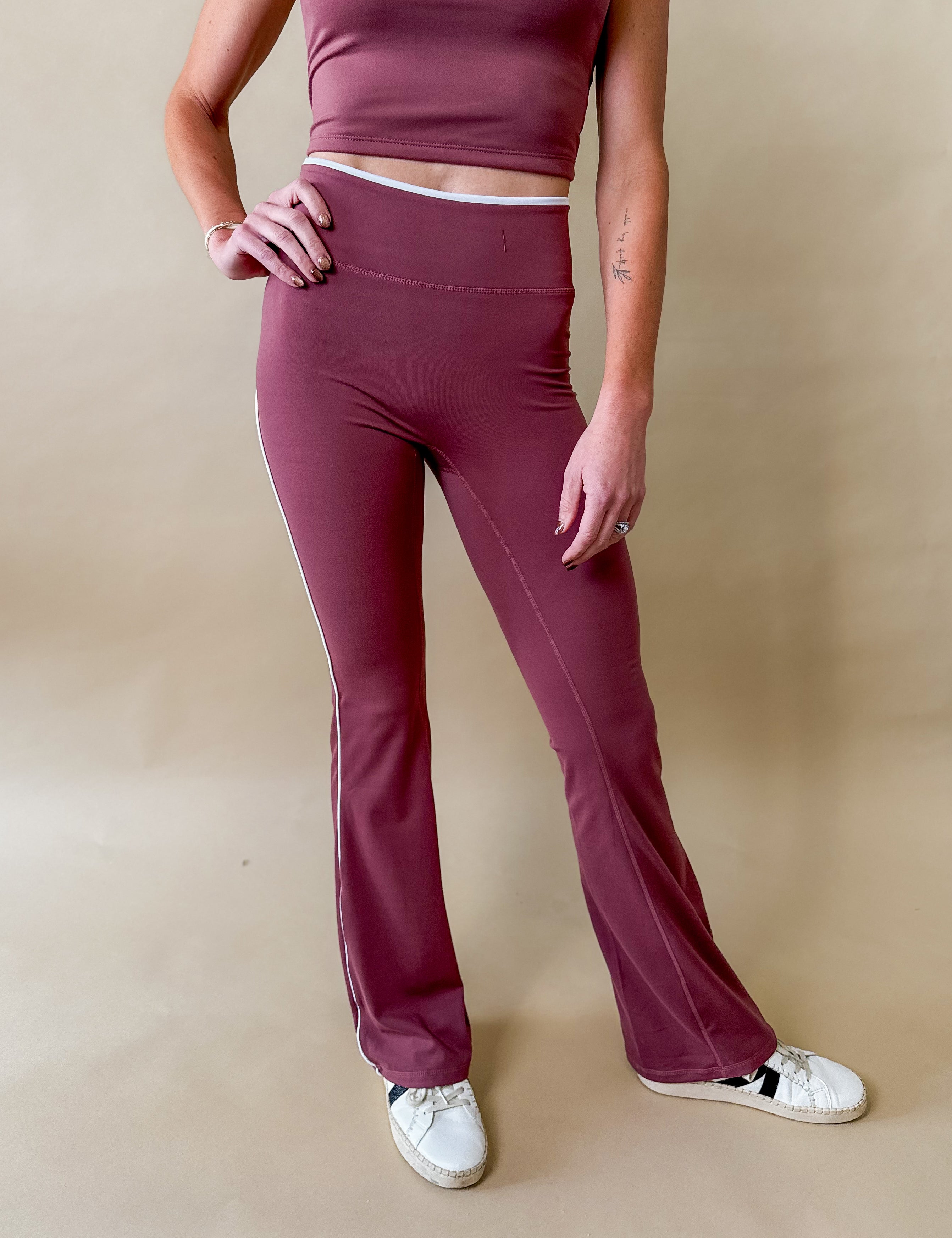 Piped Flare Legging