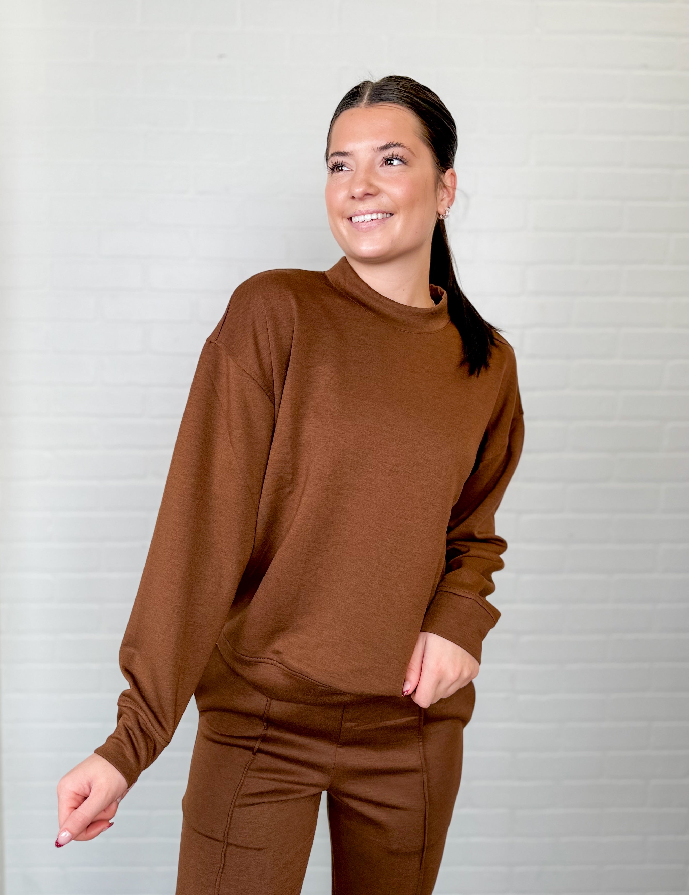 Scuba Mock Neck Pullover & Joggers Set